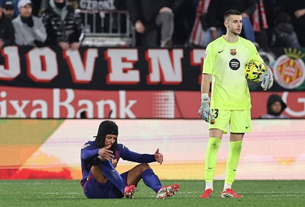 Hàng thủ Barca đã chơi tệ, nhưng Garcia đáng được tuyên dương.