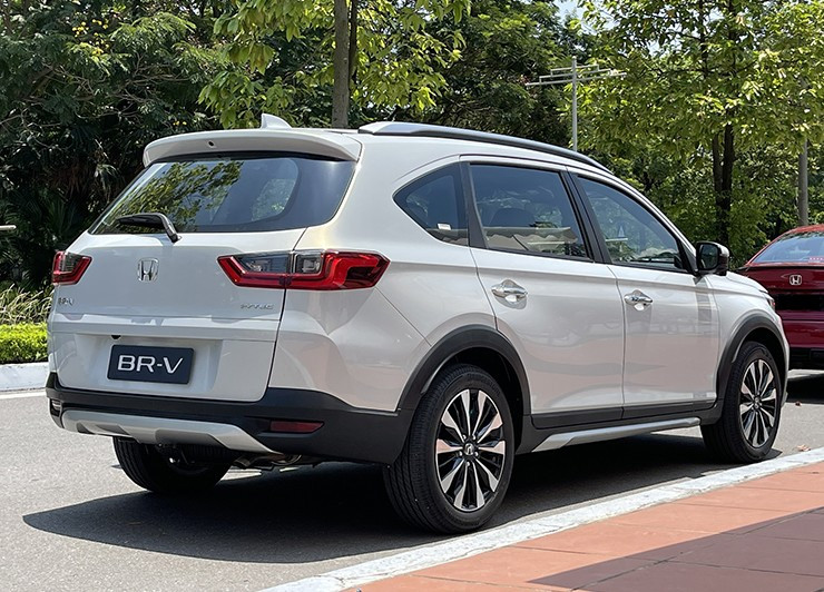 Thiết kế thân xe Honda BR-V 2026 với mâm đúc đa chấu