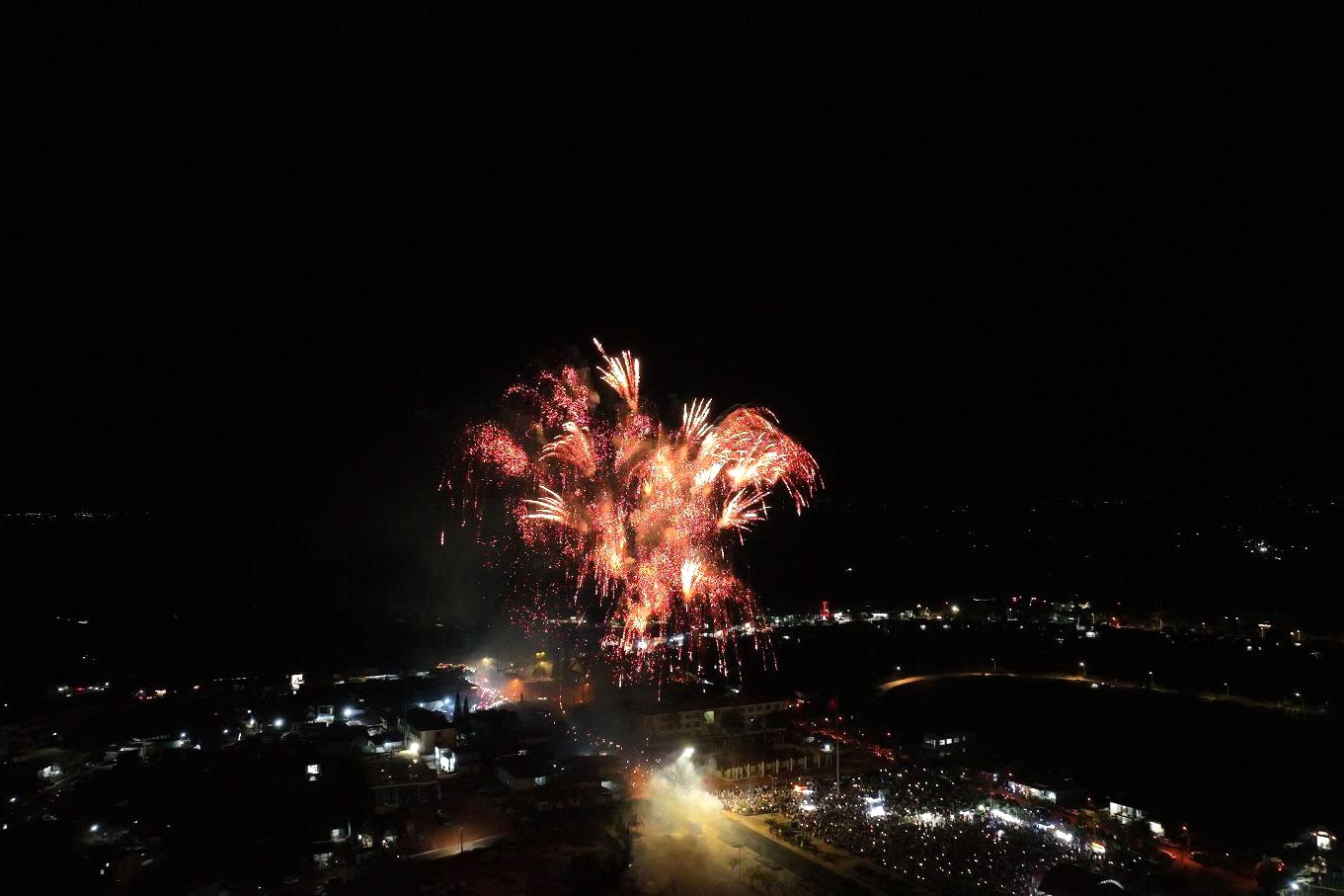 Chương trình bắn pháo hoa nghệ thuật tại xã Đức An với tổng số lượng 120 giàn