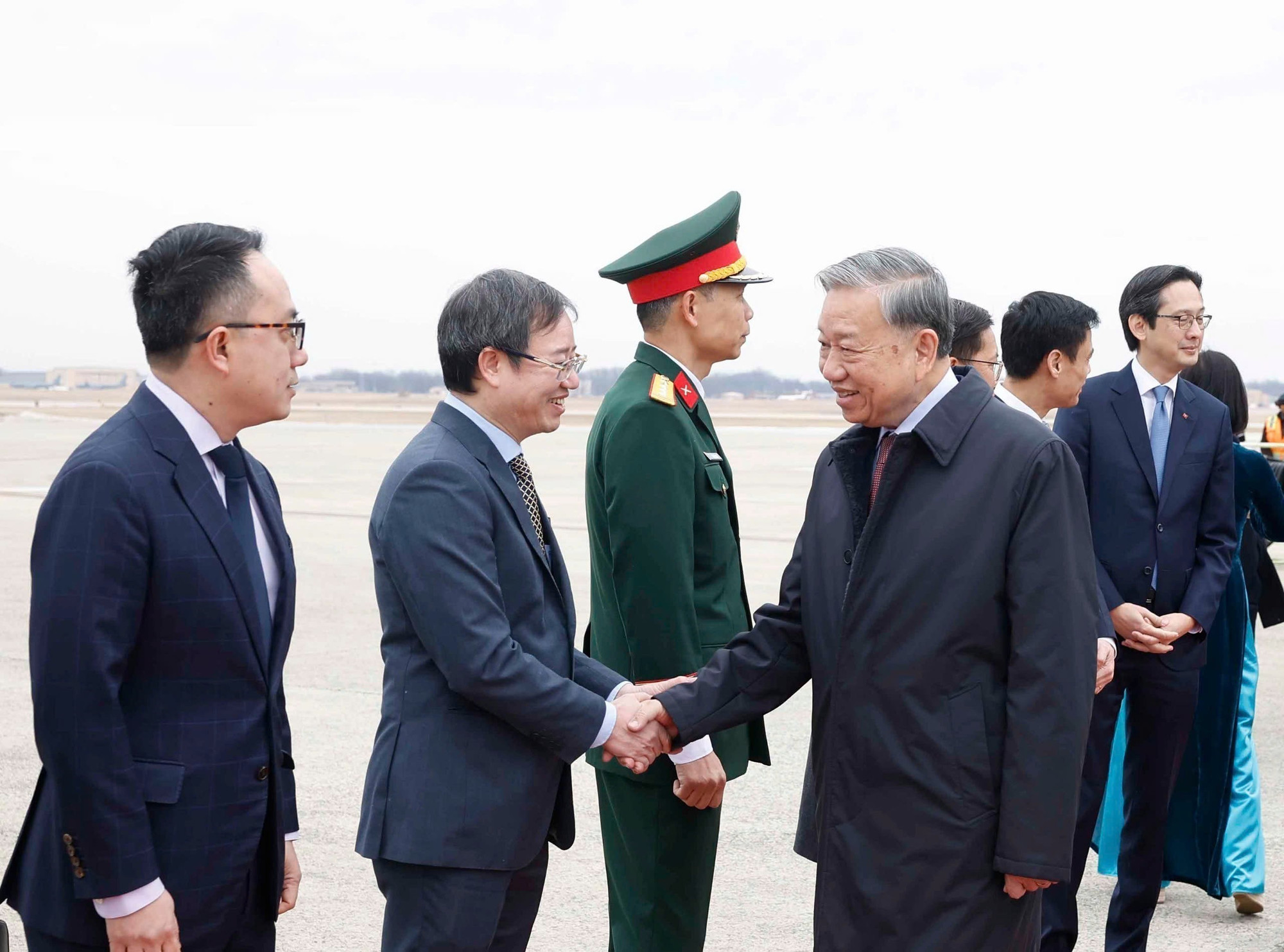 vna-potal-tong-bi-thu-den-washington-dc-bat-dau-tham-du-cuoc-hop-khai-mac-hoi-dong-hoa-binh-ve-gaza-8597920.jpg