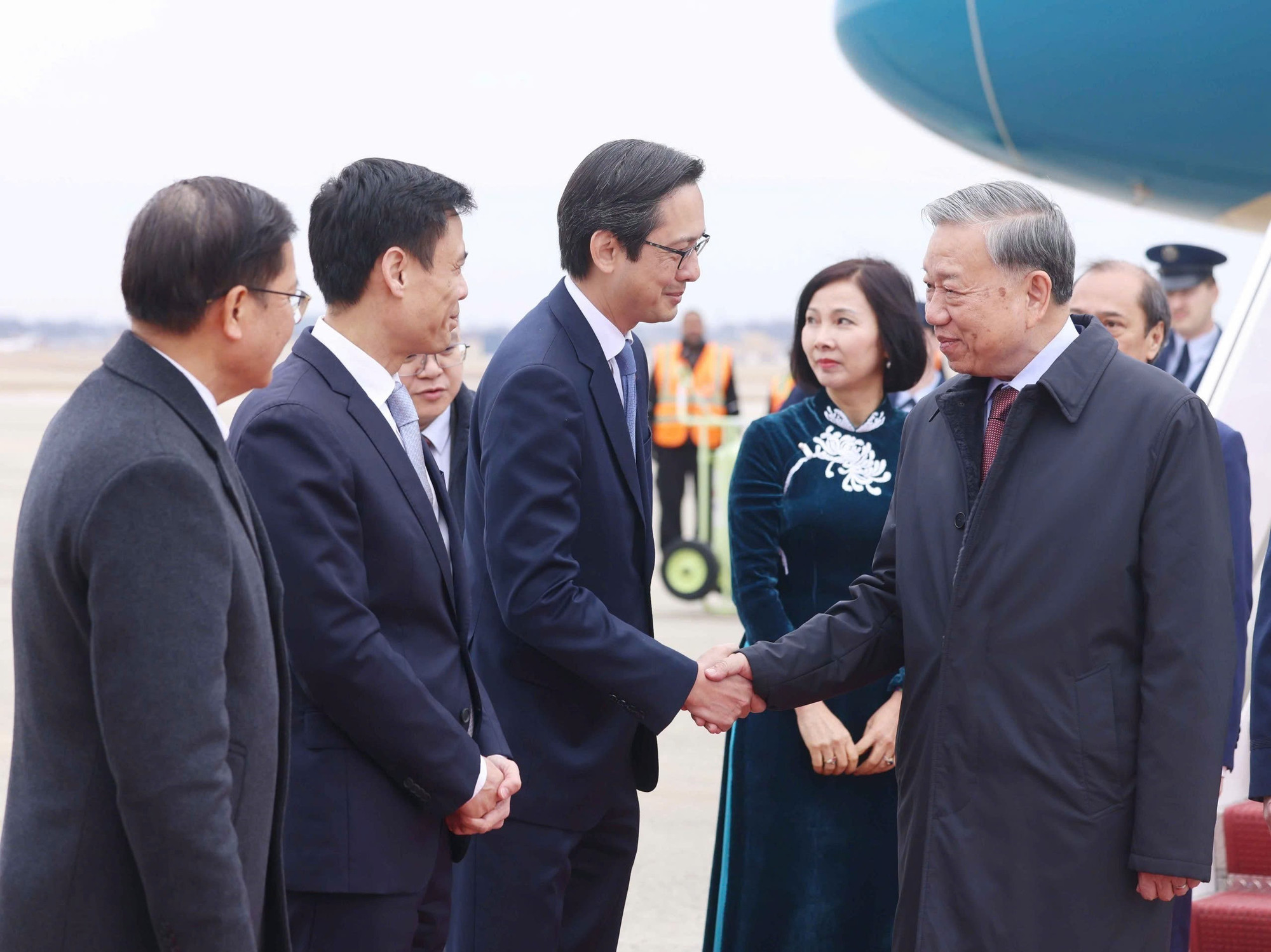 vna-potal-tong-bi-thu-den-washington-dc-bat-dau-tham-du-cuoc-hop-khai-mac-hoi-dong-hoa-binh-ve-gaza-8597922.jpg