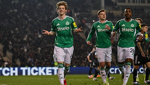Màn trình diễn rực sáng của Anthony Gordon tại đấu trường Champions League.