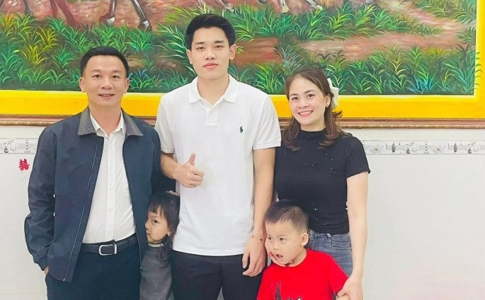 Tiền đạo Đình Bắc trong màu áo CLB Công an Hà Nội.