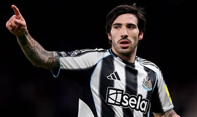 Sandro Tonali là mục tiêu chuyển nhượng quan trọng của Manchester United.