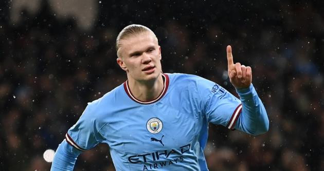 Tiền đạo Erling Haaland lọt vào tầm ngắm của PSG nhằm củng cố hàng công trong tương lai.