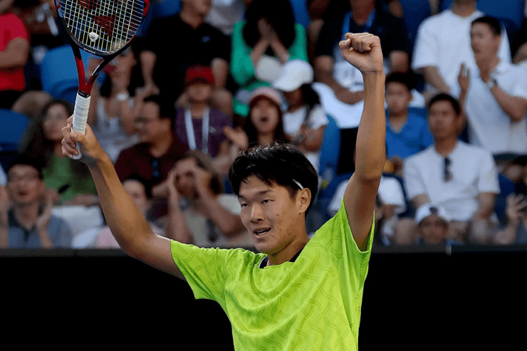 Michael Zheng thi đấu đơn độc tại Australian Open 2026