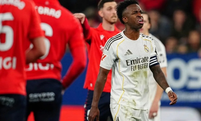 Real Madrid bại trận tại El Sadar trước Osasuna.