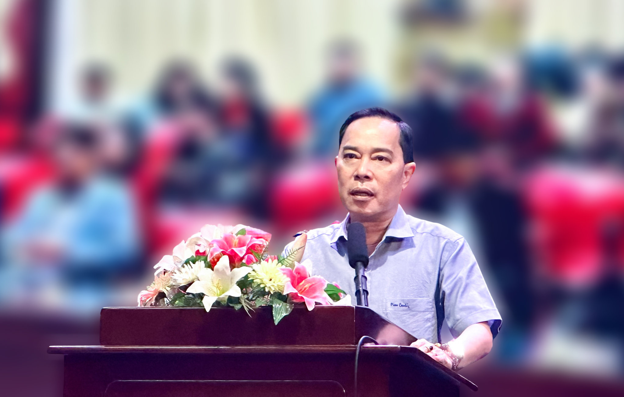 Đồng chí Lê Huy Toàn, Tỉnh ủy viên, Giám đốc Báo và Phát thanh, Truyền hình Lâm Đồng chúc Tết cán bộ, công nhân viên, người lao động nhân dịp đầu Xuân mới