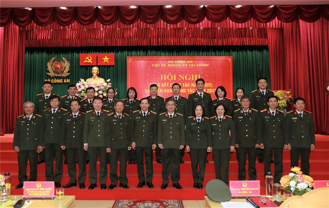 Các đại biểu tham dự hội nghị tổng kết công tác năm 2022