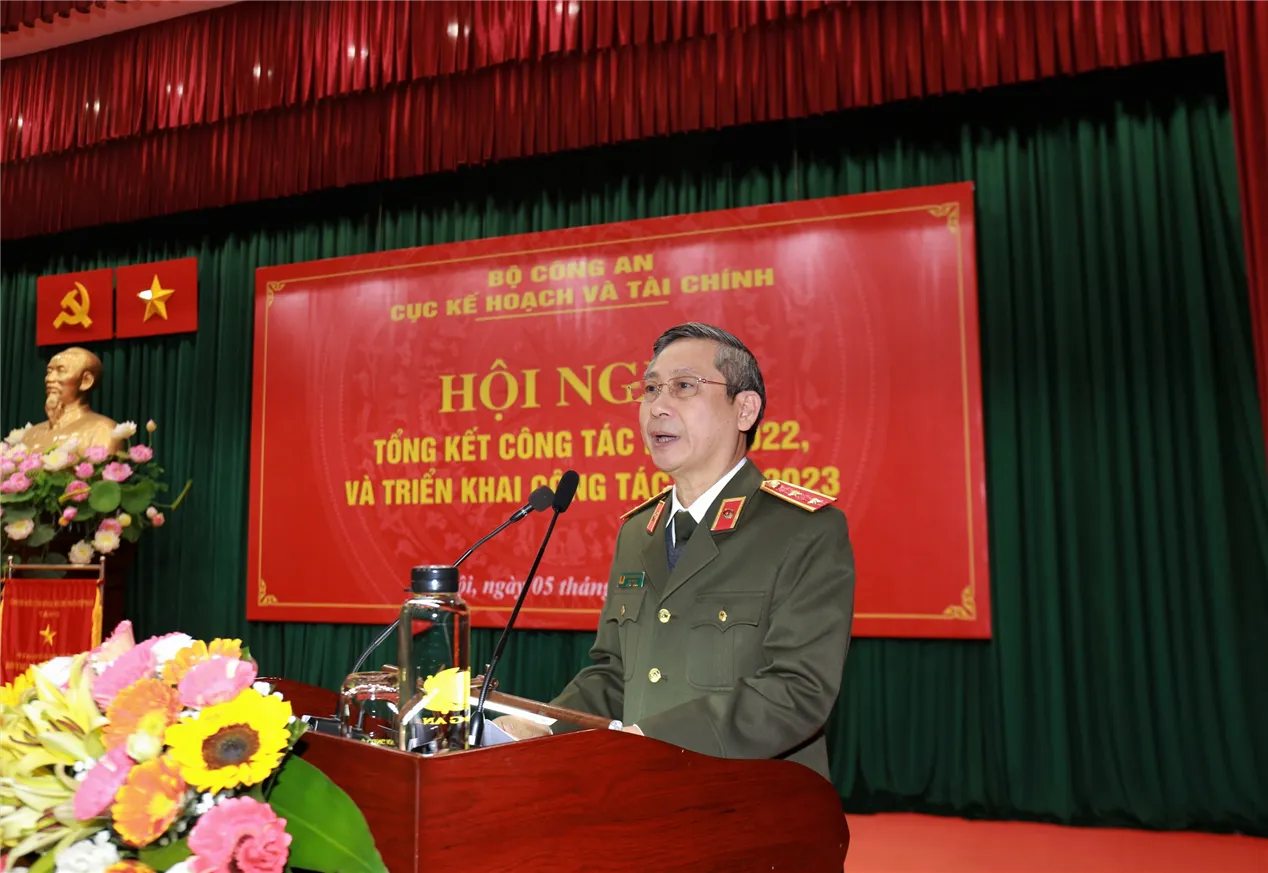 Trung tướng Trịnh Ngọc Bảo Duy phát biểu tại hội nghị