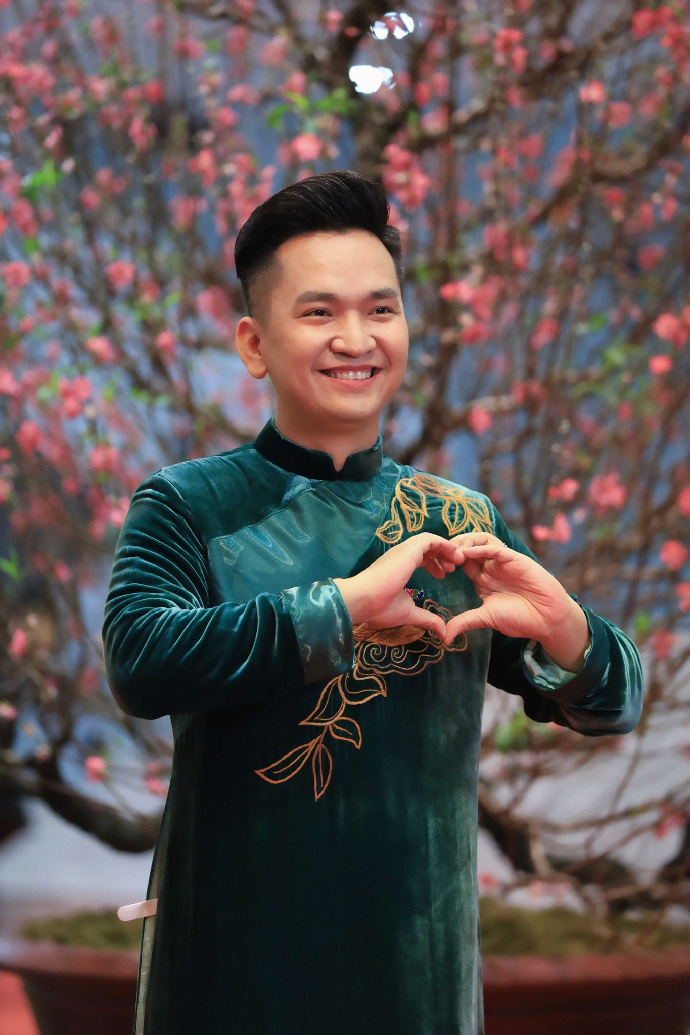 MC Hạnh Phúc từng trải qua biến cố ung thư máu năm 2012