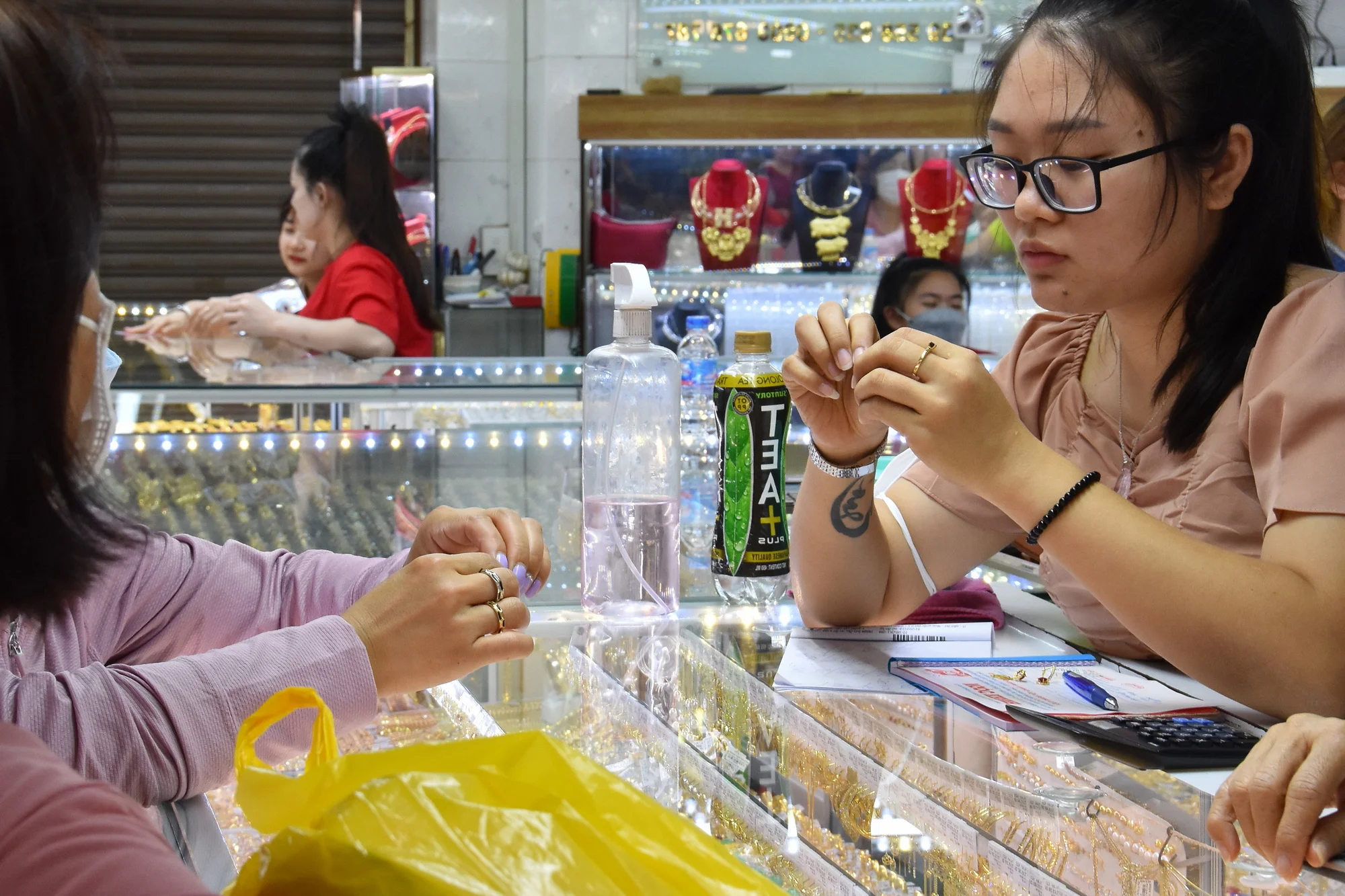 Giá vàng hôm nay 27/2/2026: Giá vàng SJC, vàng nhẫn trong nước, vàng thế giới mới cập nhật