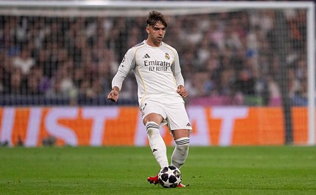 Raul Asencio (6.4/10): Có một trận đấu kém may mắn và gặp phải chấn thương cổ khá nặng