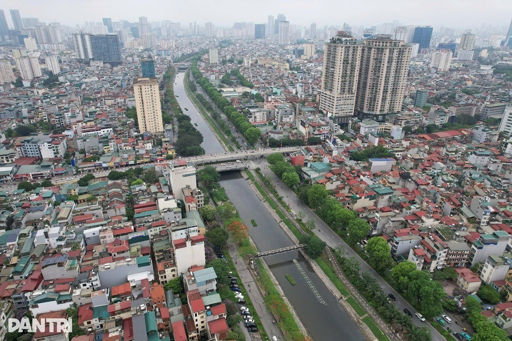 Một đoạn đường Láng khi nhìn từ trên cao - Ảnh 1