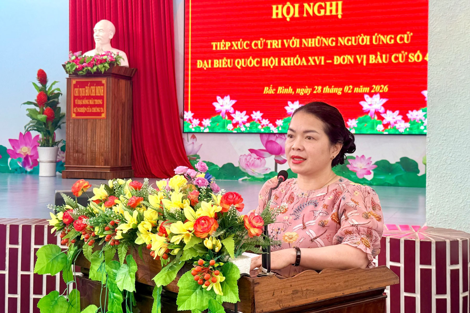 ba-do-thi-que-phuong-pho-chu-tich-uy-ban-mttq-viet-nam-tinh-lam-dong-chu-tri-dieu-hanh-hoi-nghi(1).jpg