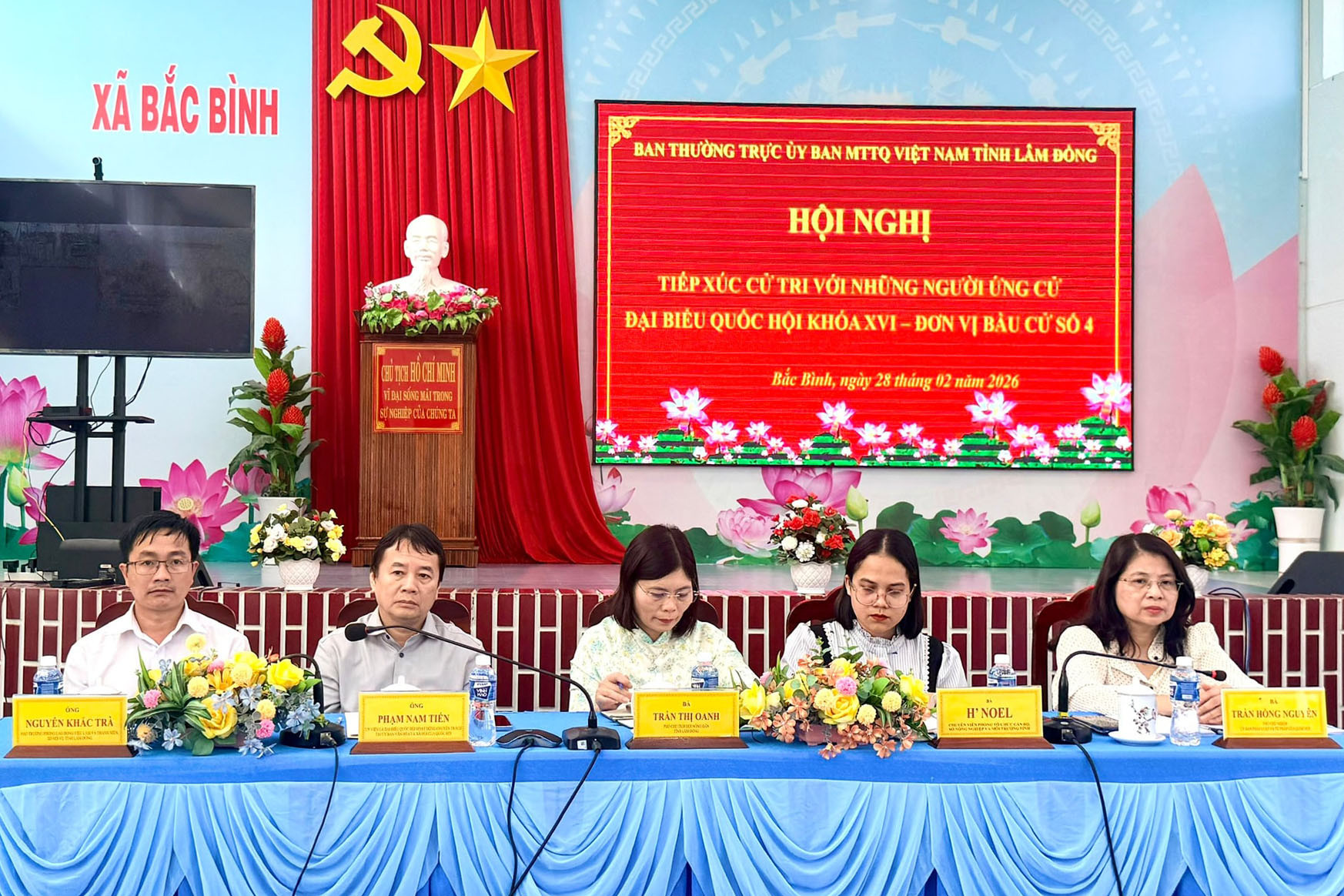 cac-ung-cu-vien-dbqh-khoa-xvi-don-vi-bau-cu-so-4-tham-gia-tiep-xuc-cu-tri(1).jpg