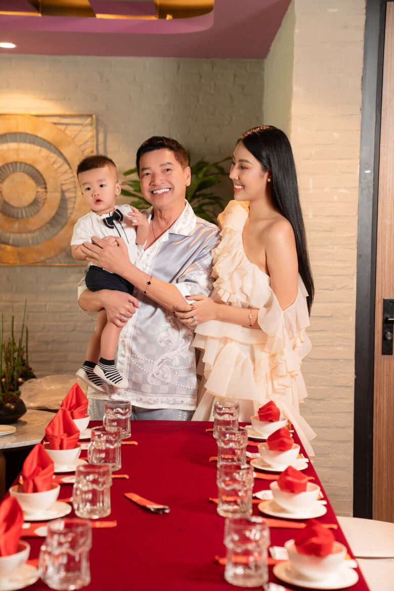 Con trai chung đáng yêu của Quang Minh và Tăng Khánh Chi.