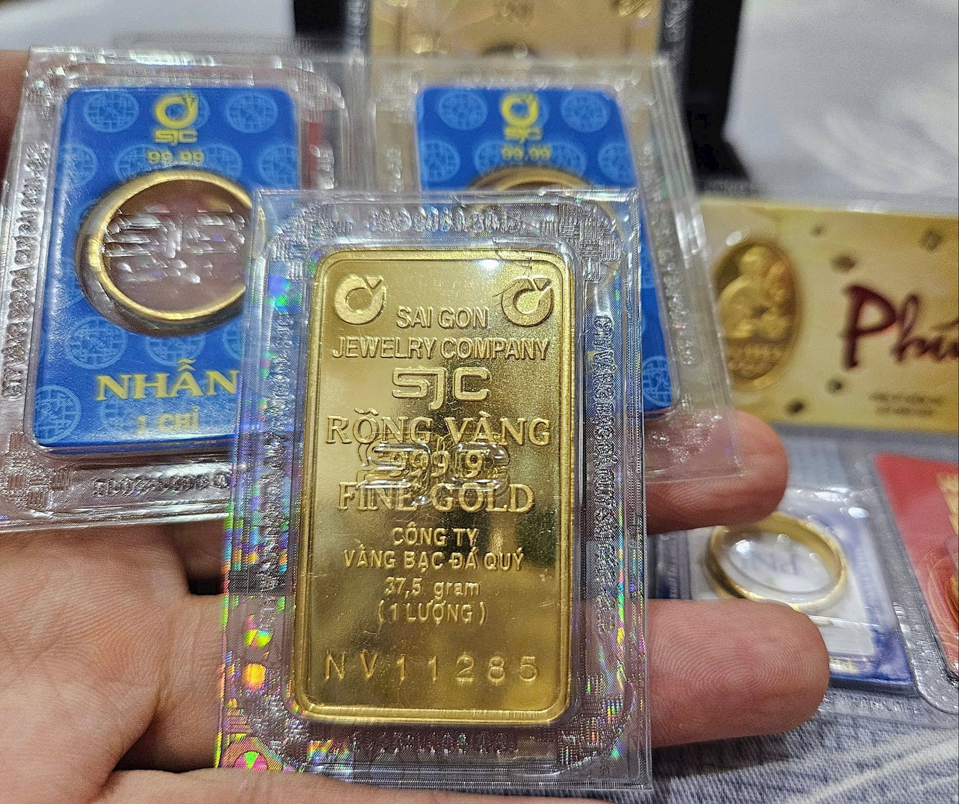 Giá vàng hôm nay 2/3/2026: Giá vàng SJC, vàng nhẫn trong nước, vàng thế giới đầu tuần mới