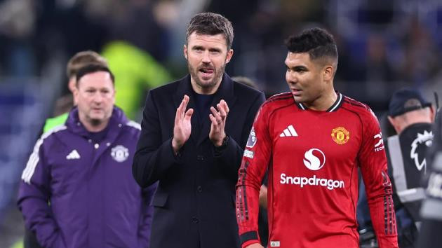 HLV Michael Carrick và các cộng sự đắc lực trong ban huấn luyện Manchester United.