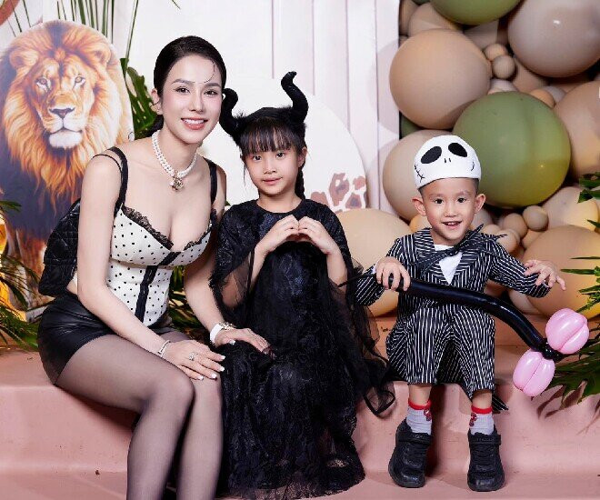 Diệp Lâm Anh thường xuyên dành thời gian đưa các con đi chơi.