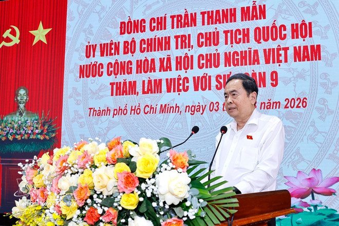 National Assembly (NA) Chairman Tran Thanh Man meets with representatives of Division 9 under Army Corps 34 in Ho Chi Minh City on March 3 (Photo: VNA)