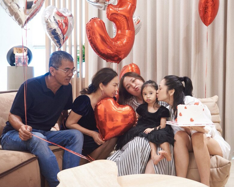 Gia đình Kha Ly hào hứng khám phá Thổ Nhĩ Kỳ.