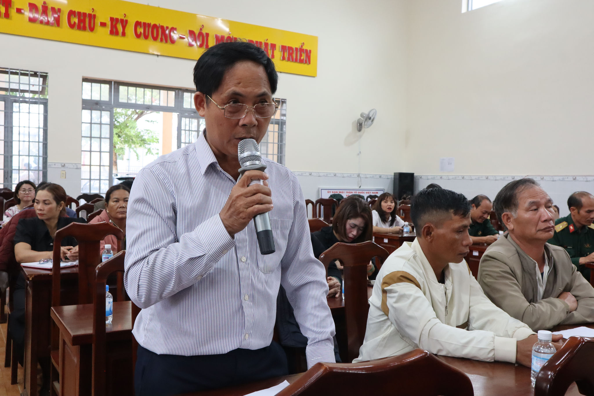 Cử tri quan tâm đến vấn đề thủy lợi