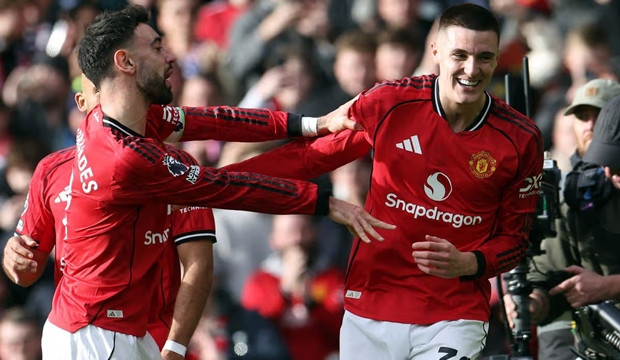 Benjamin Sesko đang ngày một tự tin hơn trong màu áo Man United.