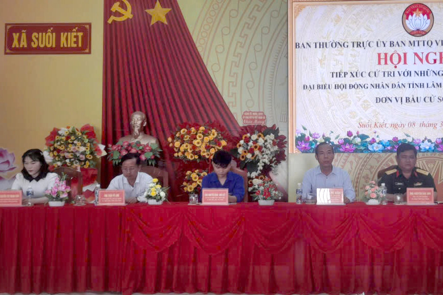 cac-ung-cu-vien-hdnd-tinh-tai-suoi-kiet(2).jpg