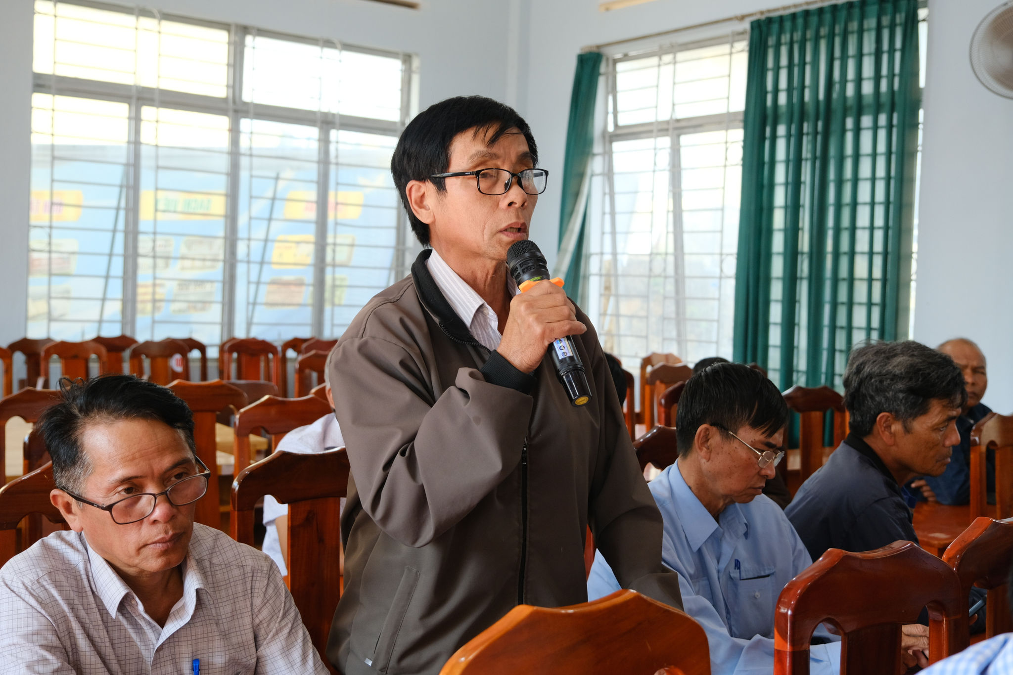 Gli elettori del villaggio di Ngoc Son 3 sperano che la località continui a ricevere investimenti per la costruzione di nuove aree rurali.