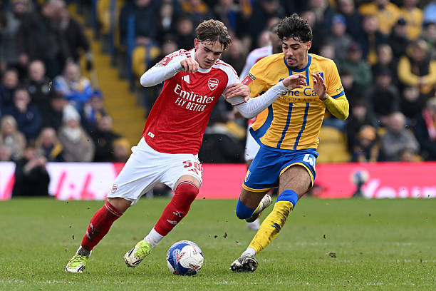 Dowman được xem là tương lai của tuyến giữa Arsenal.