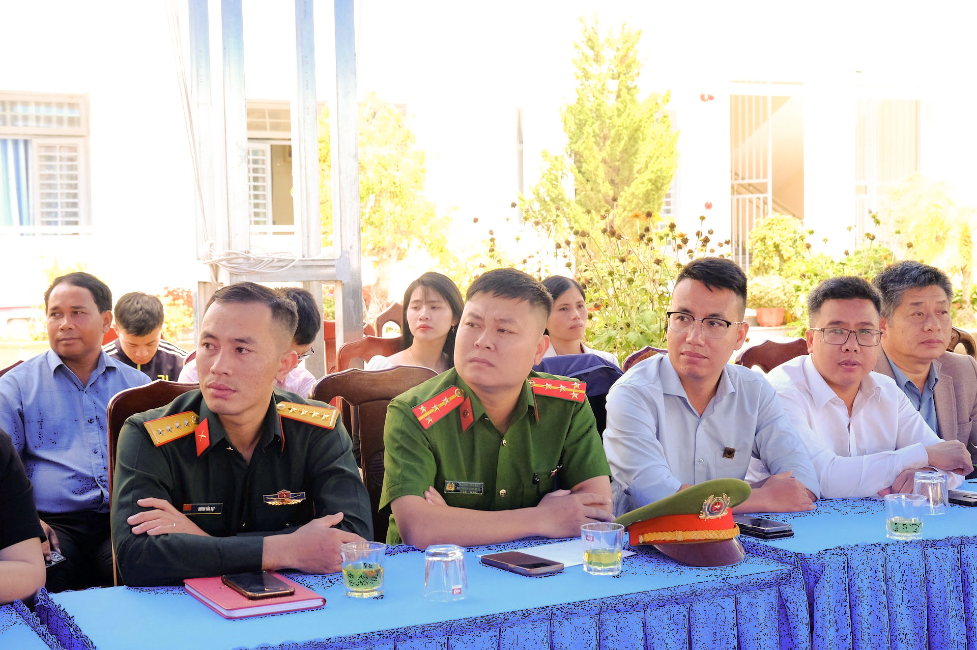 dai-dien-cac-co-quan-don-vi-co-mat-tai-chuong-trinh(1).jpg