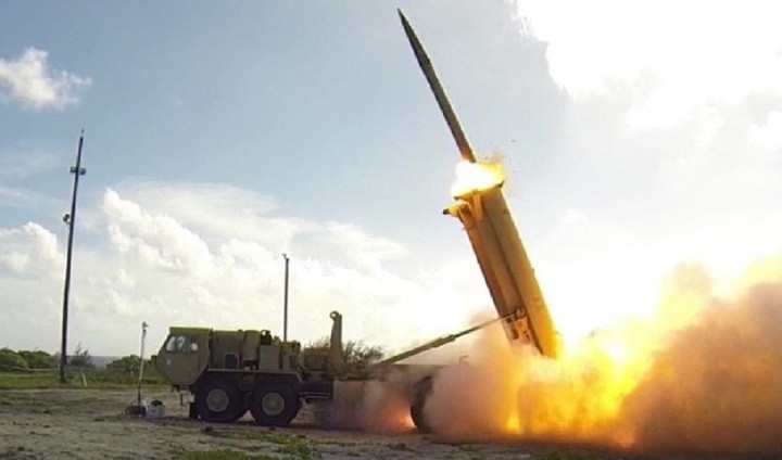 Tên lửa THAAD rời bệ phóng