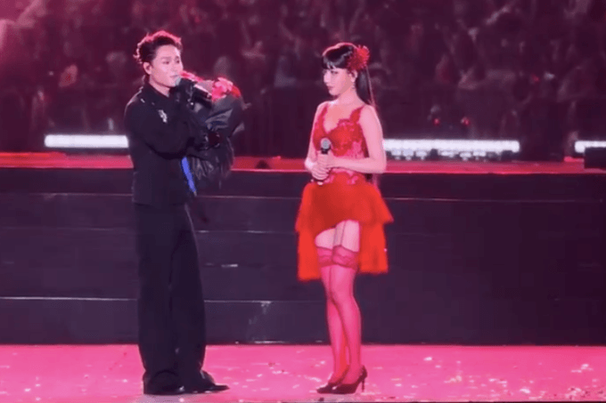 Bùi Bích Phương và Tăng Duy Tân trong đêm nhạc 8/3. Ảnh chụp màn hình