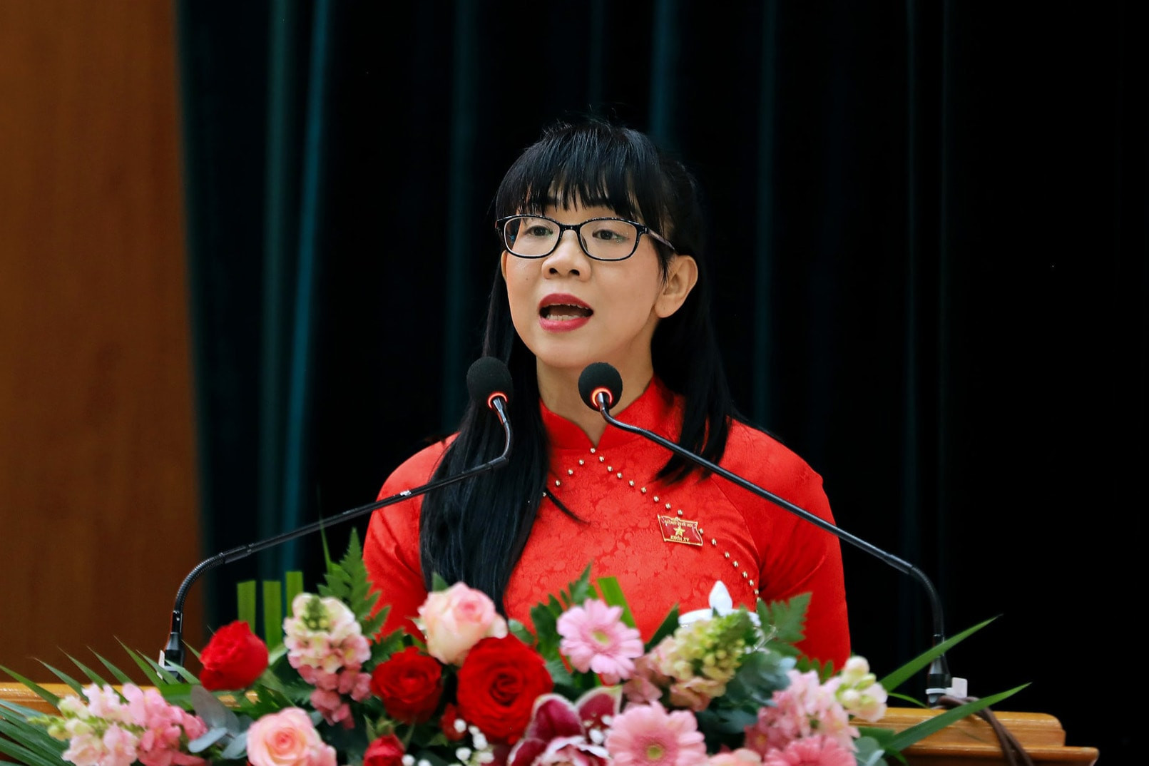Bà Trịnh Thị Tú Anh, ĐBQH chuyên trách tỉnh Lâm Đồng, Ủy viên Ủy ban Khoa học, Công nghệ và Môi trường của Quốc hội khóa XV trình bày chương trình hành động 1