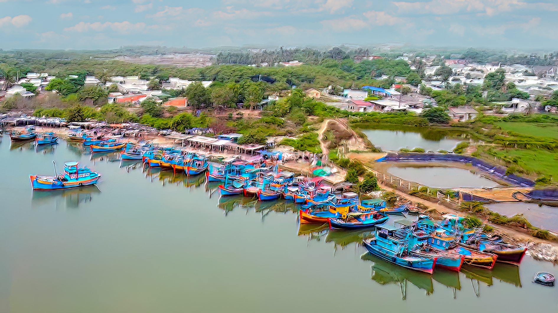 Bến tàu Ba Đăng, Tân Hải, La Gi (ảnh N. Lân)