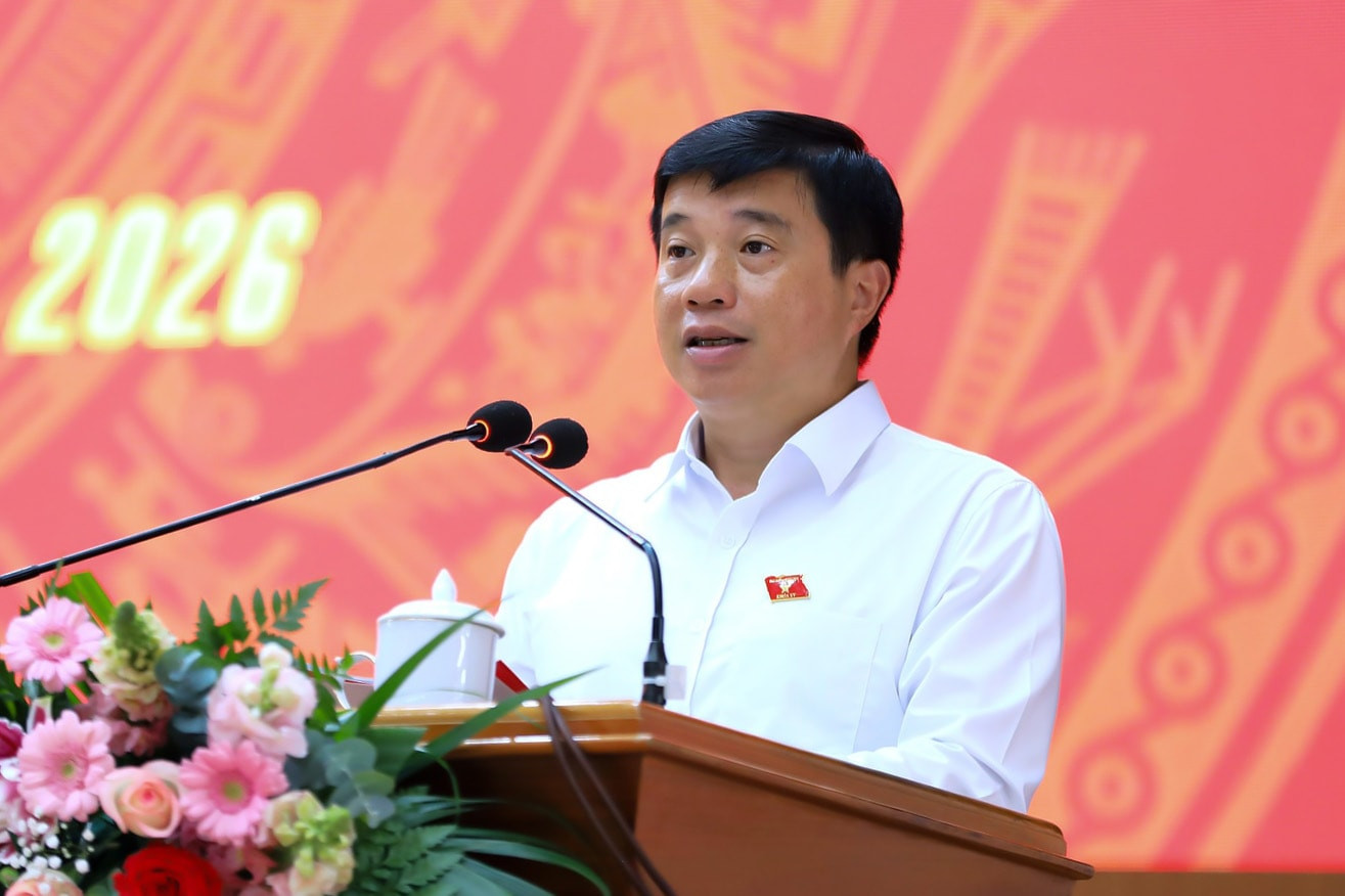Bí thư Tỉnh ủy Lâm Đồng Y Thanh Hà Niê Kđăm thay mặt các ứng cử viên ghi nhận các ý kiến và cam kết đồng hành cùng cử tri địa phương