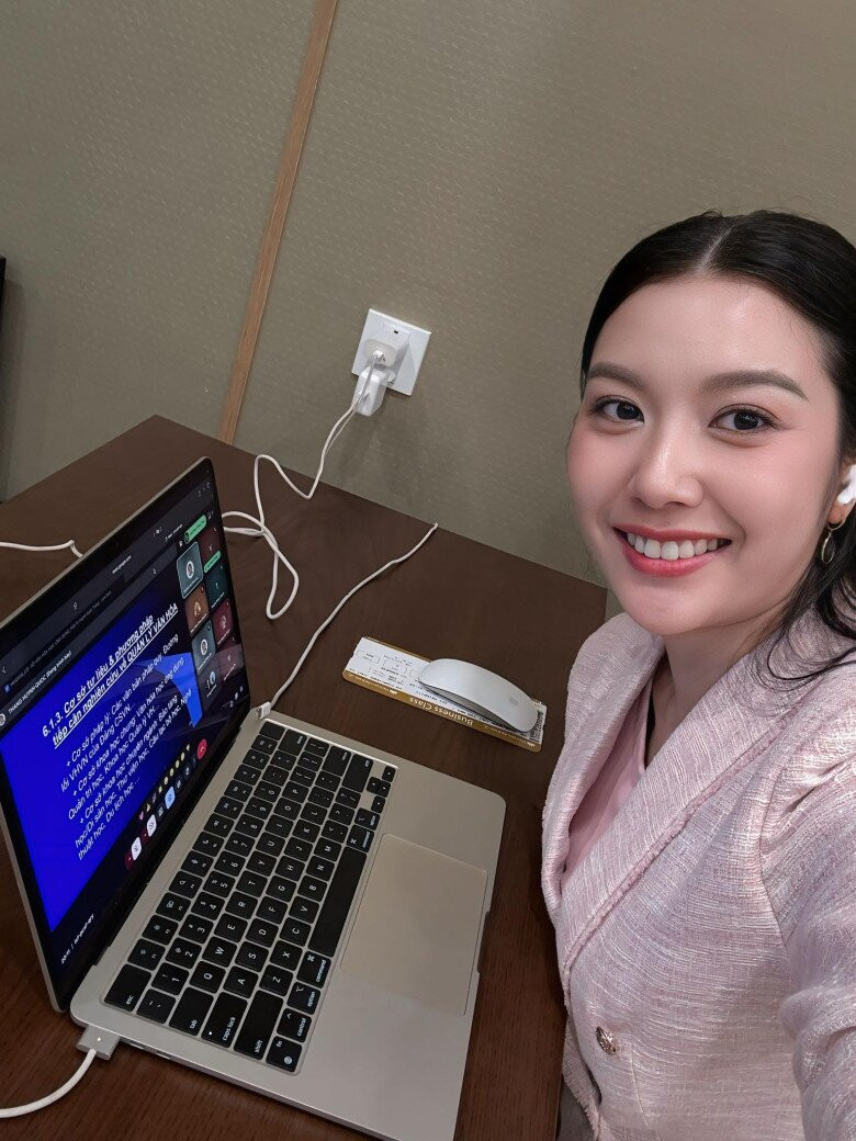 Thúy Vân chia sẻ những tâm sự chân thành về hành trình làm mẹ.