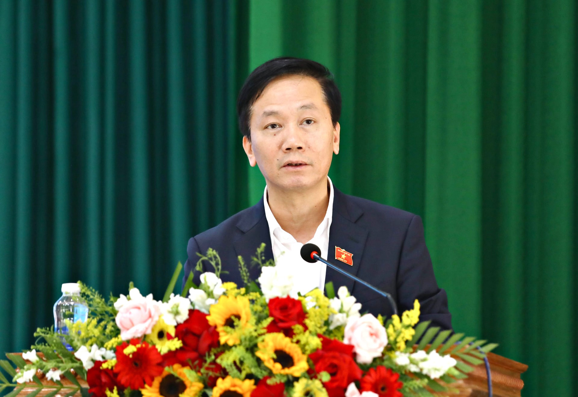 Ông Lâm Văn Đoan, Ủy viên Ban Chấp hành Đảng bộ Quốc hội, Phó Bí thư, Chủ nhiệm Ủy ban Kiểm tra Đảng ủy Ủy ban Văn hóa và Xã hội, Phó Chủ nhiệm Ủy ban Văn hóa và Xã hội của Quốc hội, ĐBQH khóa XV trình bày chương trình hành động