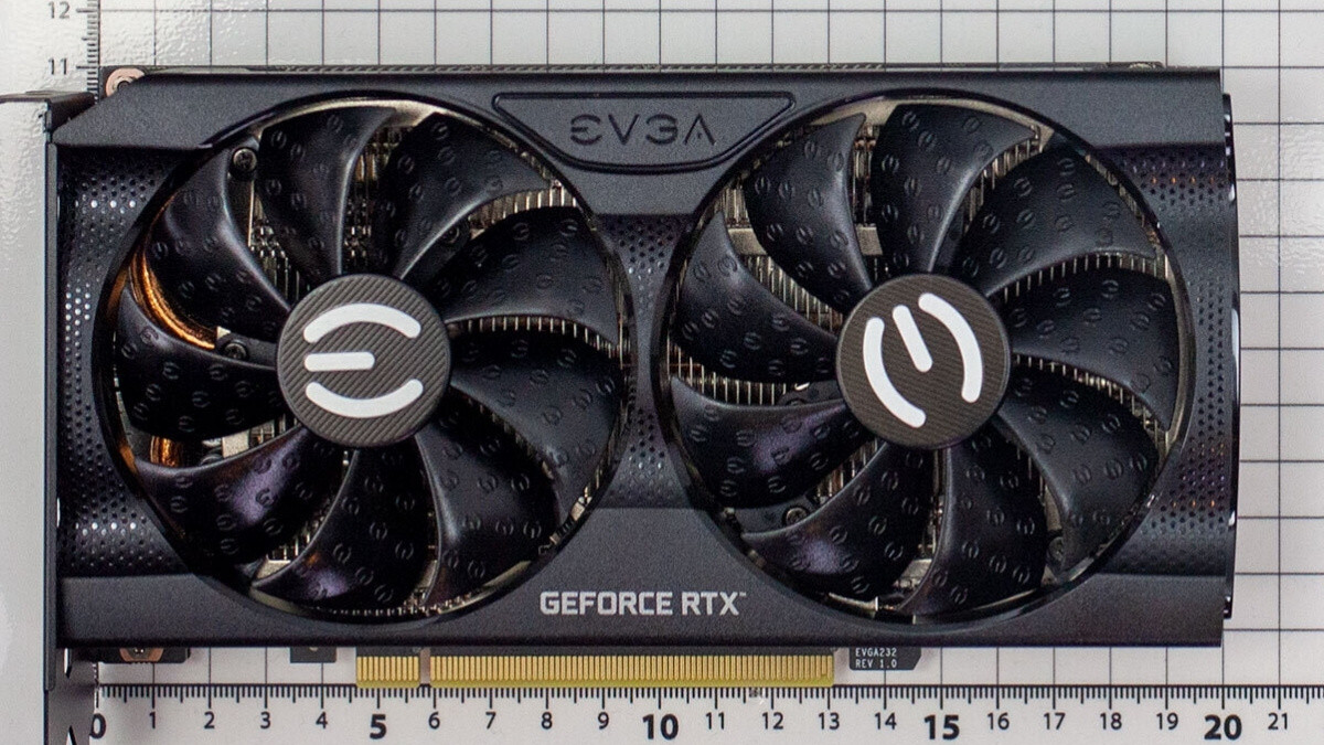 RTX 3060 12GB VRAM có thể cạnh tranh trực tiếp với dòng RTX 5060 mới hơn vốn bị giới hạn 8GB VRAM