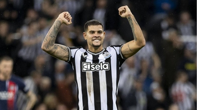 Bruno Guimaraes lọt vào tầm ngắm ban lãnh đạo Man United.