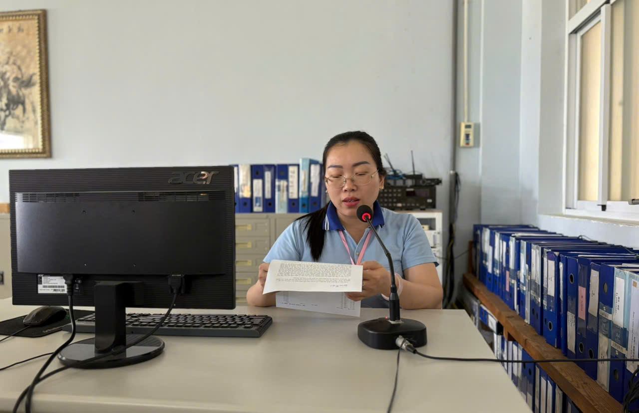 Thông tin về bầu cử được Công ty TNHH Quốc tế Right Rich đọc thường xuyên, hằng ngày qua hệ thống loa truyền thanh nội bộ
