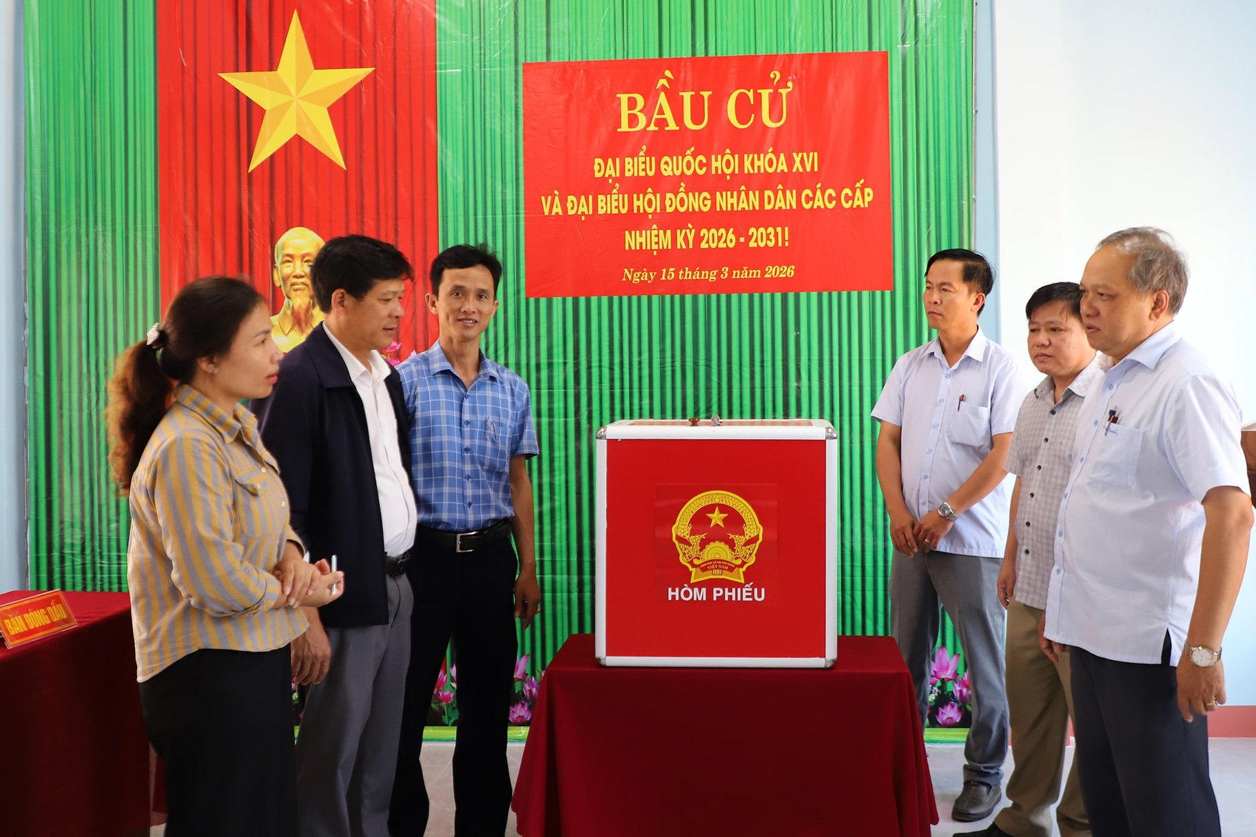 vung-sau-lam-dong-bau-cu_5(1).jpg