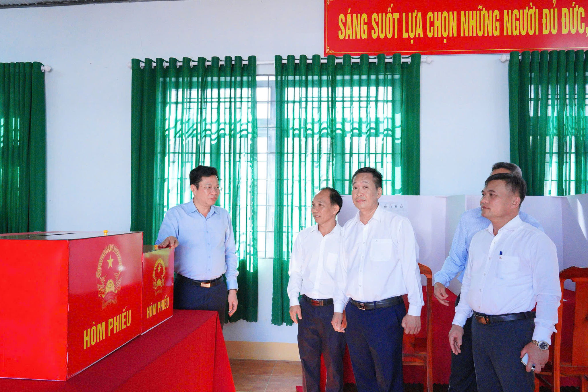 anh kiem tra