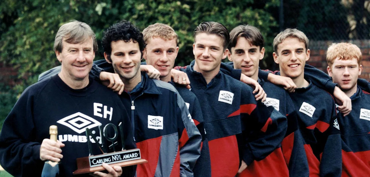 Thế hệ Class of 92 của Manchester United trong tấm ảnh kỷ niệm truyền thống.