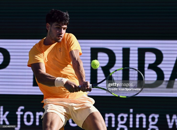 Carlos Alcaraz thi đấu đầy nỗ lực trước Cameron Norrie tại tứ kết Indian Wells
