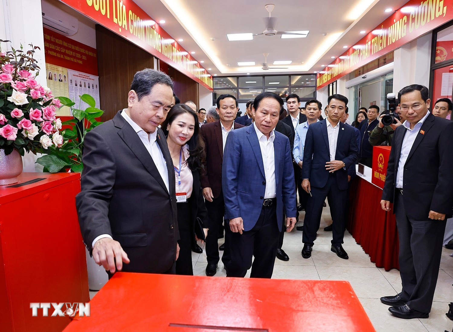 chu-tich-quoc-hoi-trna-thanh-man-phuong-hai-an.jpg