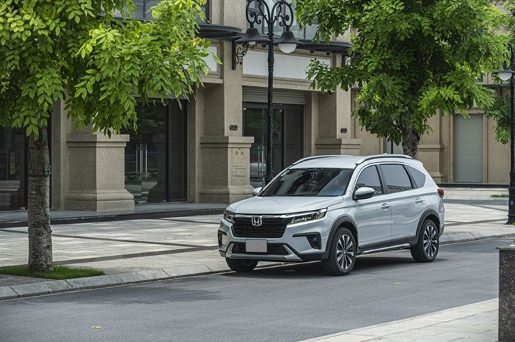 Giá xe Honda BR-V tháng 3/2026, tặng 50% lệ phí trước bạ - 2
