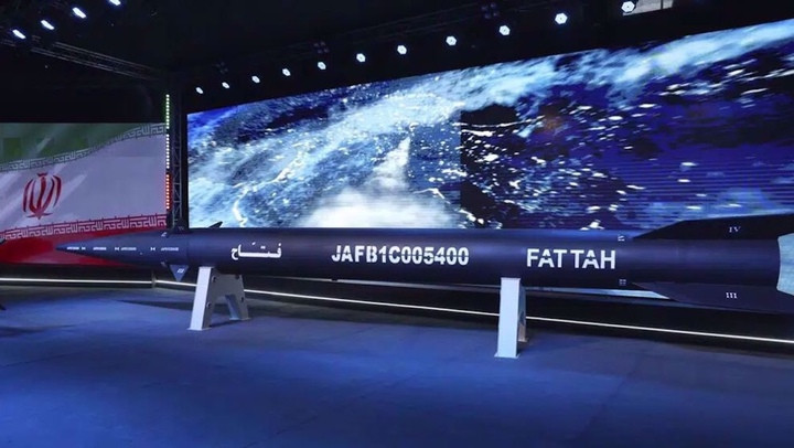 Iran sử dụng tên lửa Sejjil tấn công mục tiêu Mỹ - Israel lần đầu vào năm 2026.