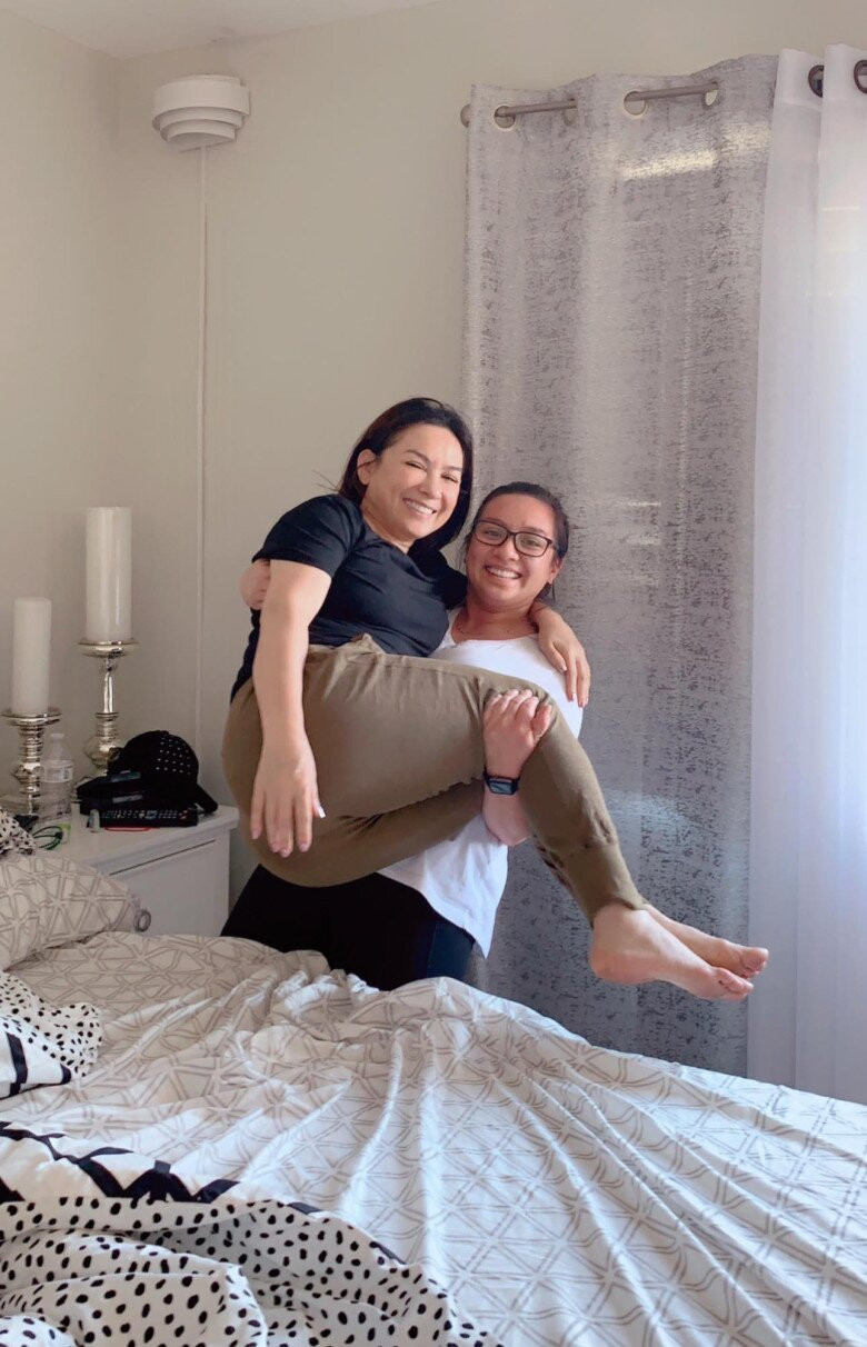MC Bạch Lan Phương và con gái Cherry.